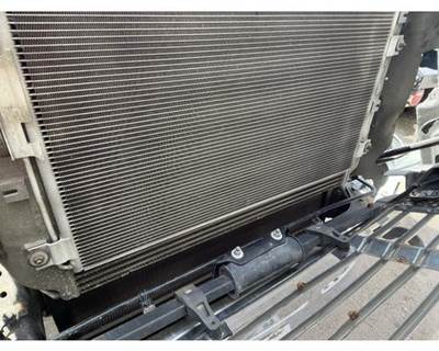 Freightliner Cascadia A/C Condenser for a Freightliner CASCADIA 125