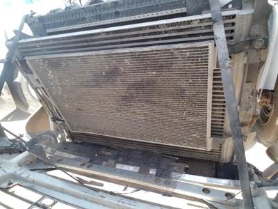 Freightliner Columbia A/C Condenser for a Freightliner COLUMBIA 120