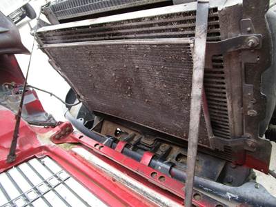Freightliner Columbia A/C Condenser for a Freightliner COLUMBIA 120