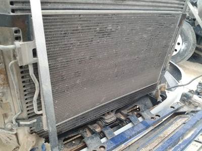 Freightliner Columbia A/C Condenser for a Freightliner COLUMBIA 120