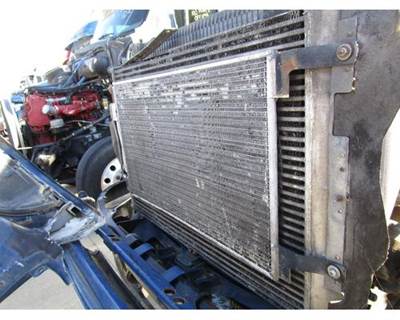 Freightliner Columbia A/C Condenser for a Freightliner COLUMBIA 120