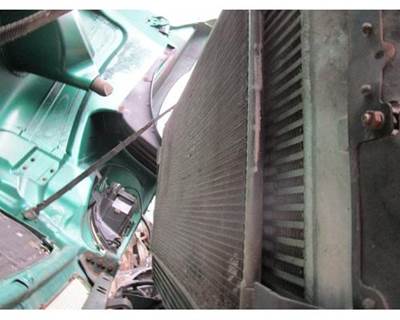 Freightliner Columbia A/C Condenser for a Freightliner COLUMBIA 120