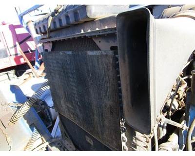 Freightliner FLC112 A/C Condenser