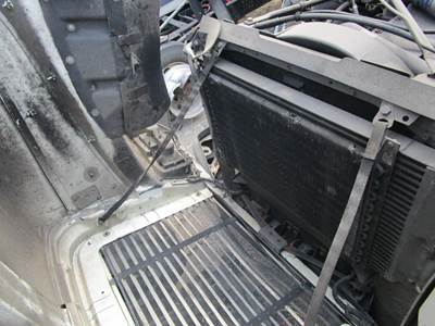 Freightliner FLD112 A/C Condenser