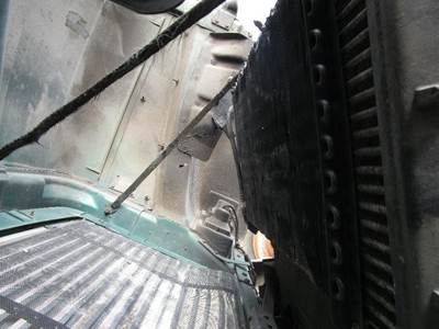 Freightliner FLD112 A/C Condenser for a Freightliner FLD112SD