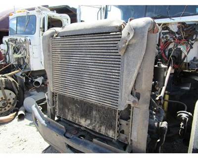 Freightliner FLD120 A/C Condenser