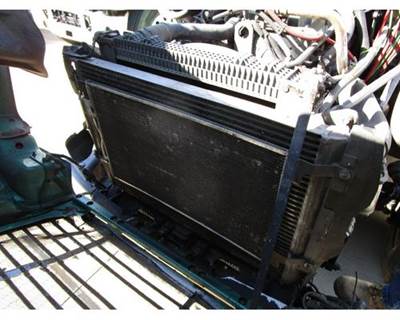 Freightliner ST120 A/C Condenser