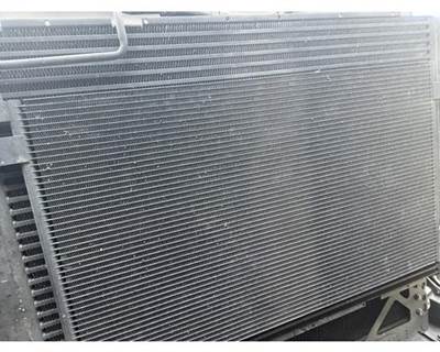 Kenworth T680 A/C Condenser
