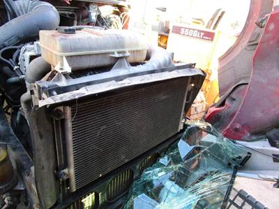 Volvo VNL A/C Condenser