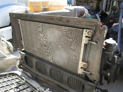 Volvo VNL A/C Condenser