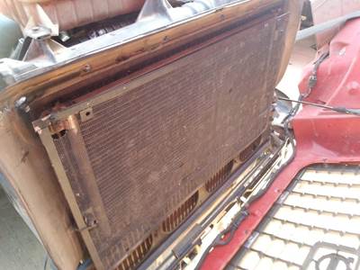 Volvo VNL A/C Condenser