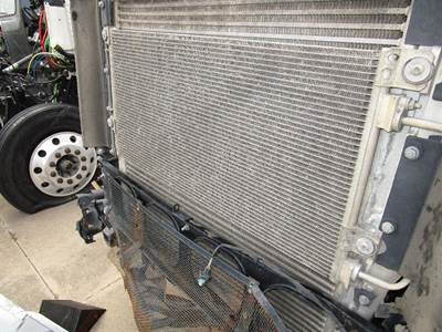 Volvo VNL A/C Condenser