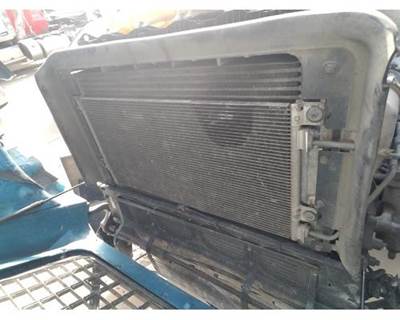 Volvo VNL A/C Condenser