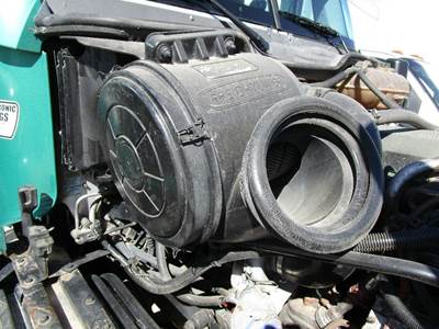 Freightliner ST120 Air Cleaner / Air Filter Housing