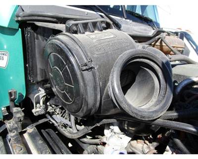 Freightliner ST120 Air Cleaner / Air Filter Housing