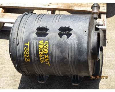International 4400 Air Cleaner / Air Filter Housing