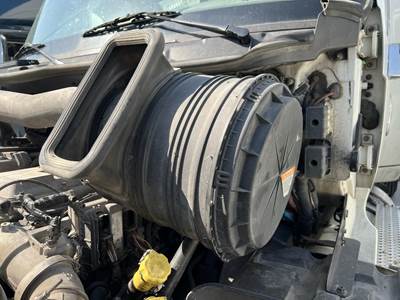 International ProStar Air Cleaner / Air Filter Housing