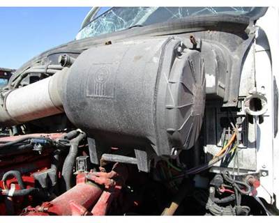 Kenworth T2000 Air Cleaner / Air Filter Housing