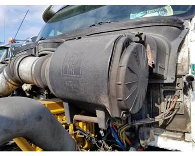 Kenworth T2000 Air Cleaner / Air Filter Housing