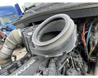 Kenworth T680 Air Cleaner / Air Filter Housing