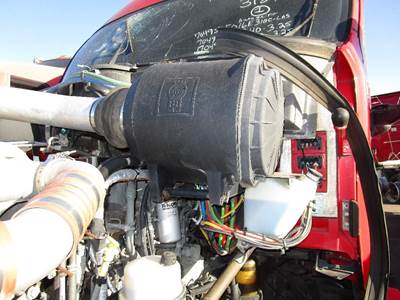 Kenworth T700 Air Cleaner / Air Filter Housing