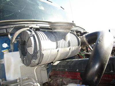 Mack Anthem Air Cleaner / Air Filter Housing