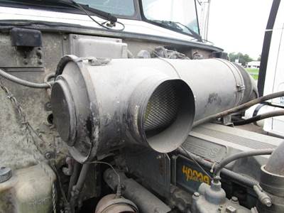Peterbilt 377 Air Cleaner / Air Filter Housing
