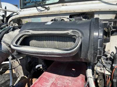 Peterbilt 386 Air Cleaner / Air Filter Housing
