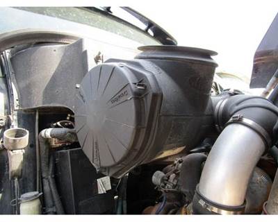Peterbilt 387 Air Cleaner / Air Filter Housing