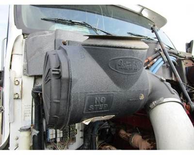 Peterbilt 387 Air Cleaner / Air Filter Housing