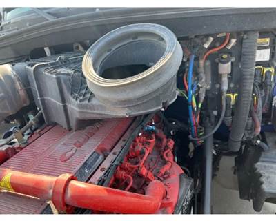 Peterbilt 579 Air Cleaner / Air Filter Housing