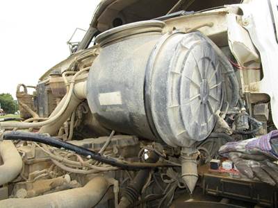 Sterling LT8500 Air Cleaner / Air Filter Housing