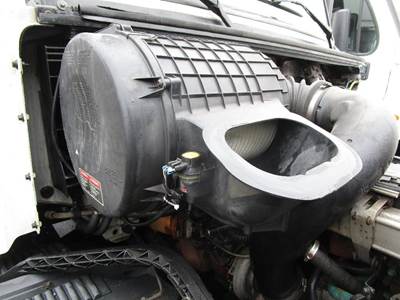 Volvo VNL Air Cleaner / Air Filter Housing