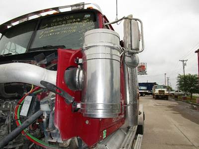 Western Star 4900 Left Air Cleaner / Air Filter Housing for a Western Star TR 4900 SA