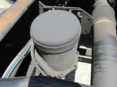 Bendix 9200I Air Dryer for a International 9200I