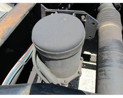 Bendix 9200I Air Dryer for a International 9200I