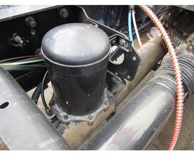 Bendix AD-9 Air Dryer for a International 9200I