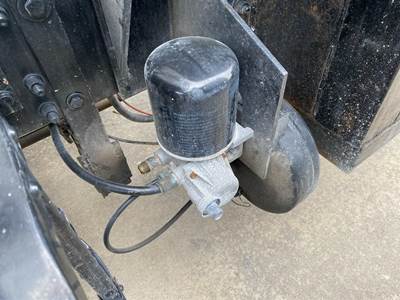 Bendix AD-IP Air Dryer for a Mack CXN613