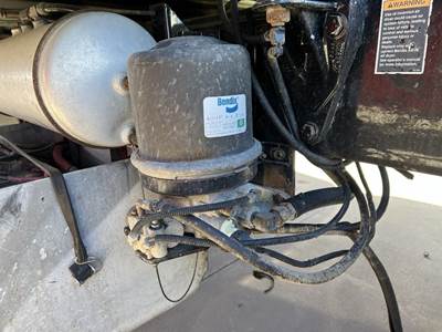 Bendix AD-IP Air Dryer for a Peterbilt 378