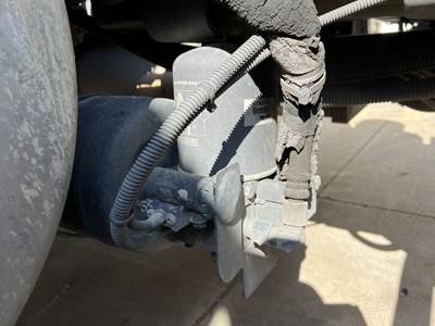 Bendix CASCADIA 113BBC Air Dryer for a Freightliner CASCADIA 113BBC