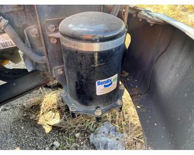 Bendix SYSTEM GUARD Air Dryer for a Freightliner M2 106
