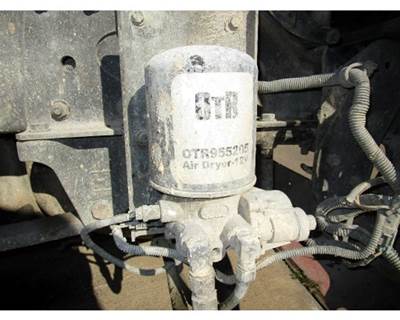 Freightliner Columbia 120 Air Dryer