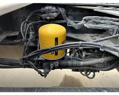 Volvo VNL Air Dryer