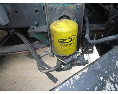 Wabco COLUMBIA 120 Air Dryer for a Freightliner COLUMBIA 120
