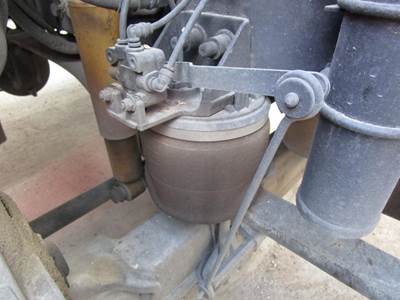 Freightliner Columbia Right Air Spring for a Freightliner COLUMBIA 120