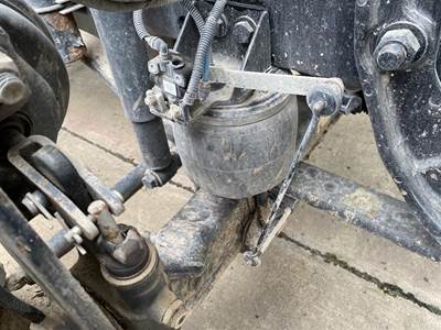Freightliner Coronado Right Air Spring for a Freightliner CORONADO 132