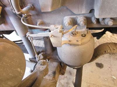 Volvo VNL Left Air Spring