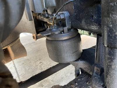 Volvo VNL Right Air Spring