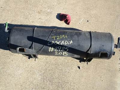 Freightliner Cascadia Air Tank for a Freightliner CASCADIA 125