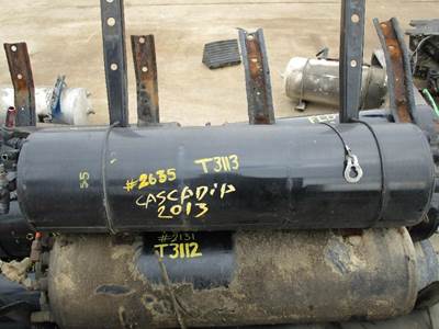 Freightliner Cascadia Air Tank for a Freightliner CASCADIA 125